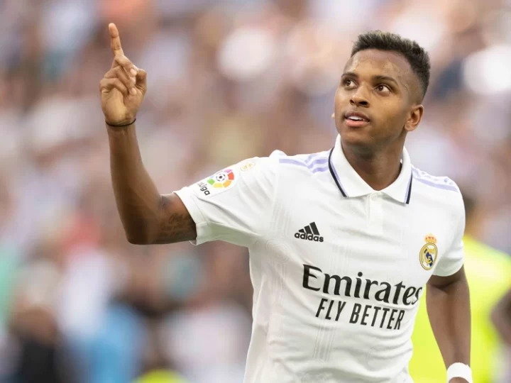 Rodrygo Goes bị gạch tên khỏi danh sách 30 cái tên đề cử Quả bóng Vàng