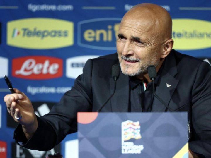 Spalletti và bài toán khó nơi hàng thủ Italia