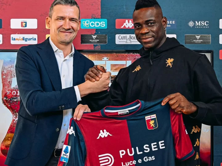 Balotelli gia nhập Genoa