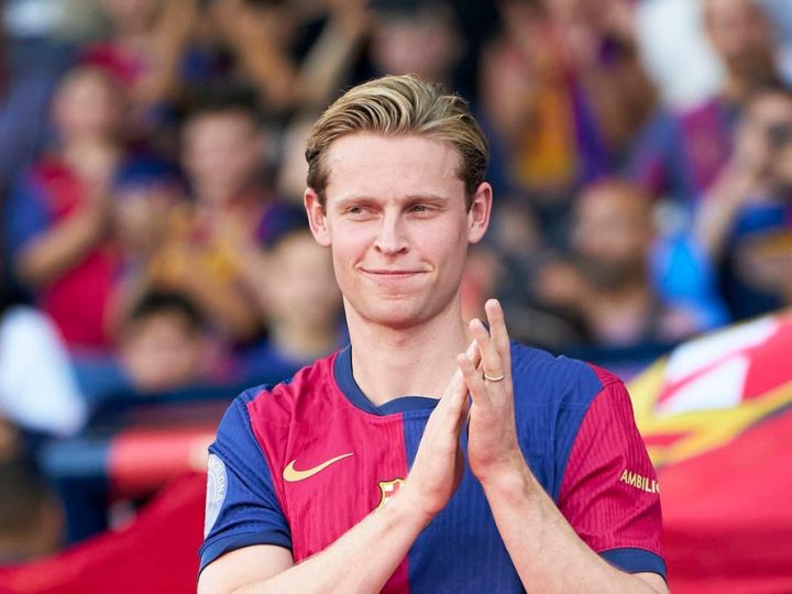 Frenkie De Jong không ra sân phút nào trong trận gặp Sevilla