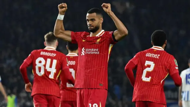 Gakpo ăn mừng khi ghi bàn cho Liverpool trước Brighton