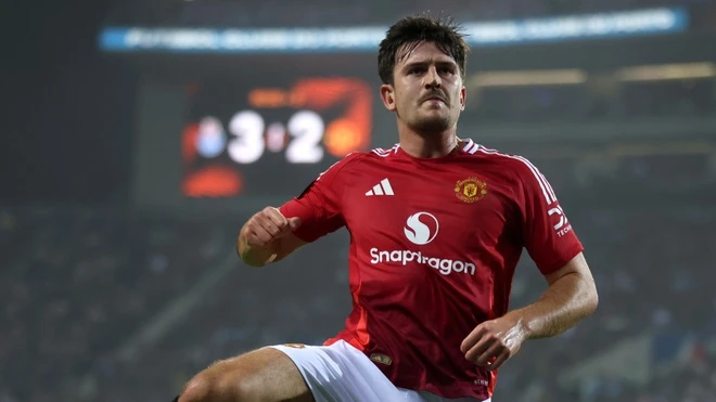 Maguire cứu Man Utd