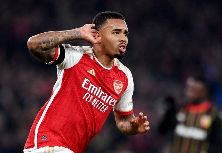 Arsenal kiên quyết giữ chân Jesus hè qua