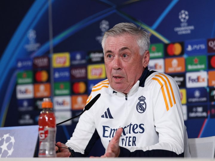 Carlo Ancelotti úp mở tương lai tại Real Madrid