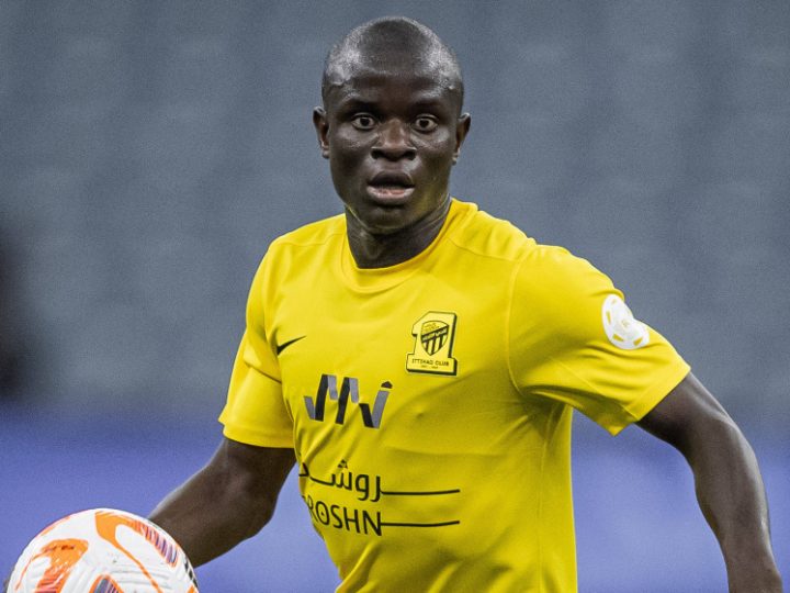 Kante đàm phán với Solskjaer, cân nhắc trở lại châu Âu